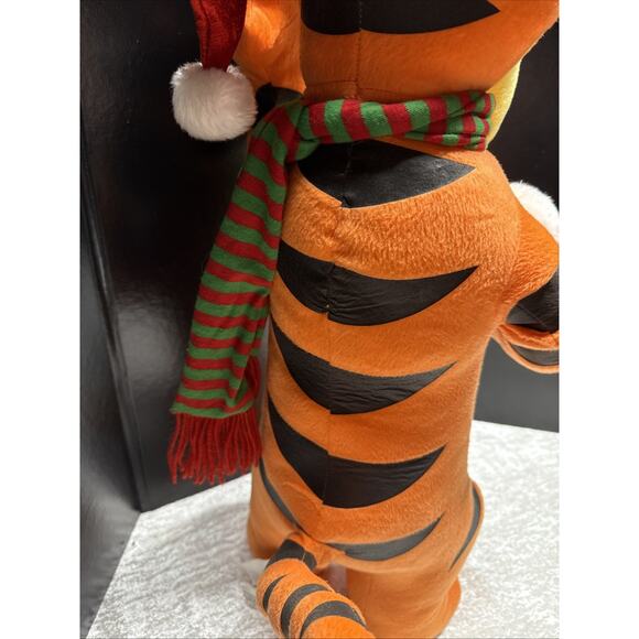 Tigger Santa Hat Door Greeters Disney Plush Christmas Winnie The Pooh 27" - Picture 7 of 16